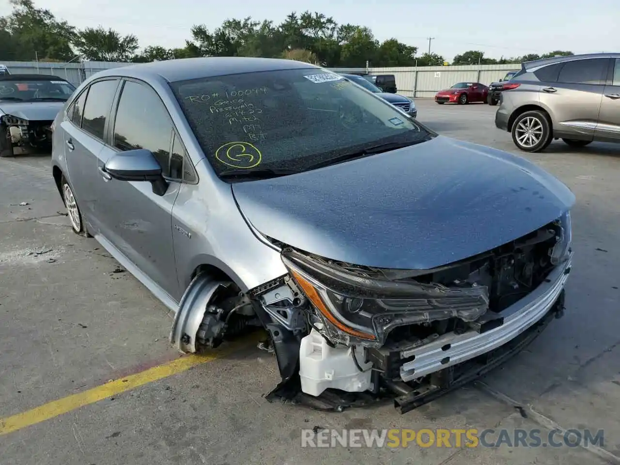 1 Photograph of a damaged car JTDEBRBE4LJ017430 TOYOTA COROLLA 2020