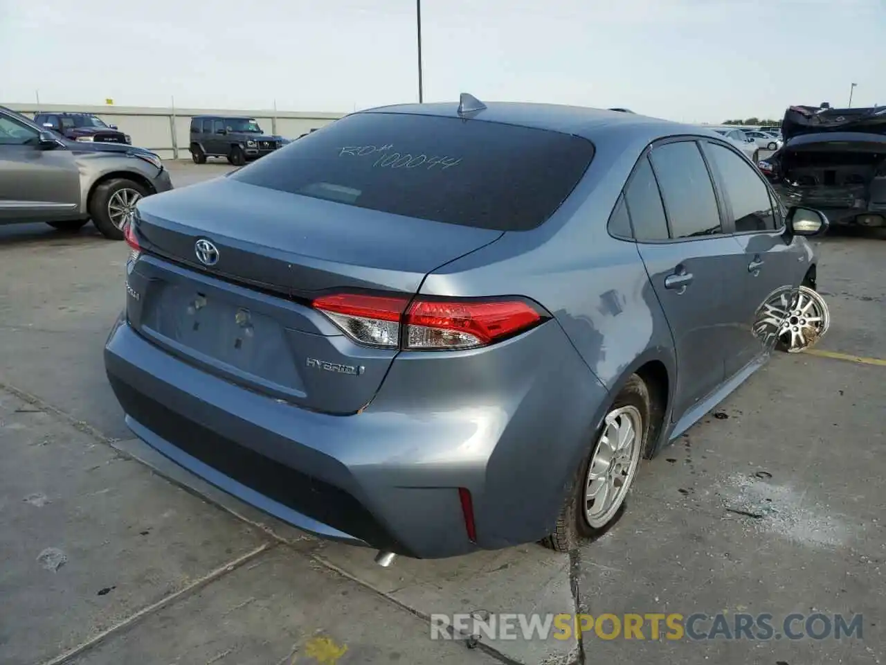 4 Photograph of a damaged car JTDEBRBE4LJ017430 TOYOTA COROLLA 2020