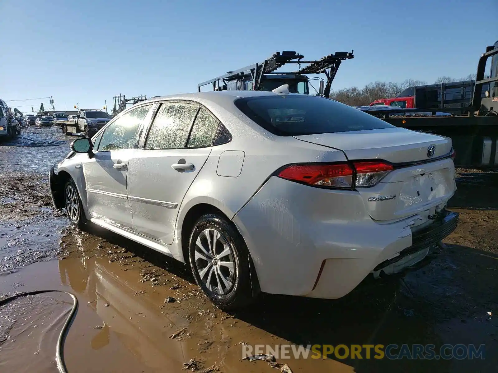 3 Photograph of a damaged car JTDEBRBE4LJ018870 TOYOTA COROLLA 2020