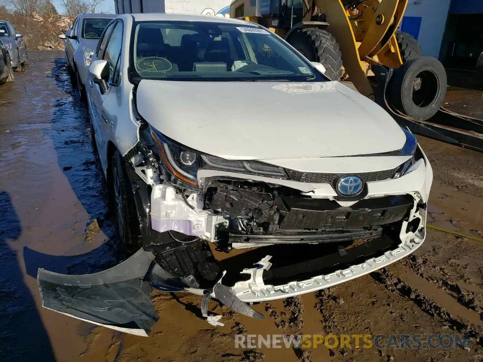 9 Photograph of a damaged car JTDEBRBE4LJ018870 TOYOTA COROLLA 2020