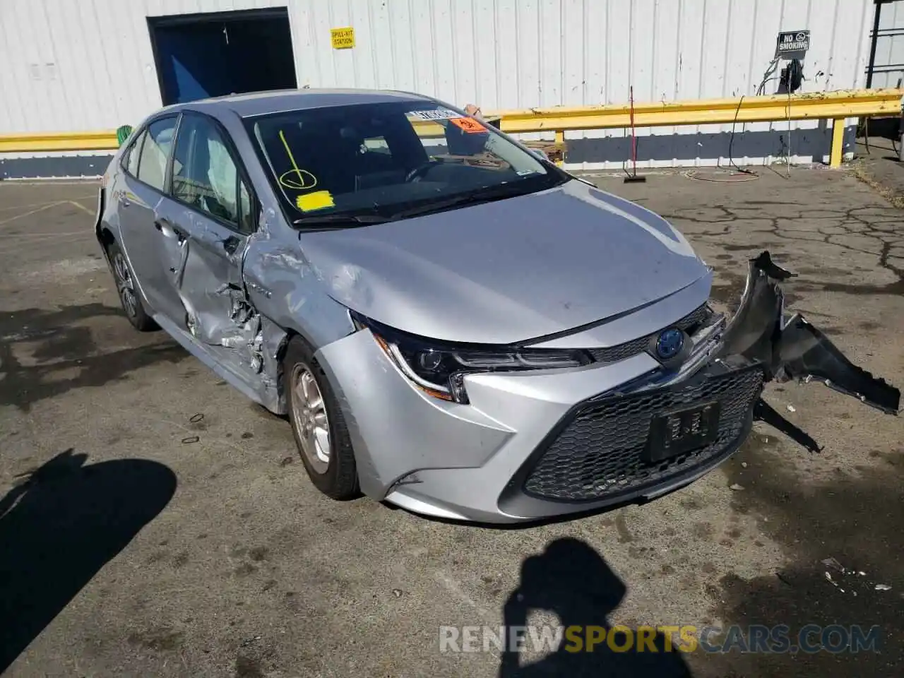 1 Photograph of a damaged car JTDEBRBE4LJ020621 TOYOTA COROLLA 2020