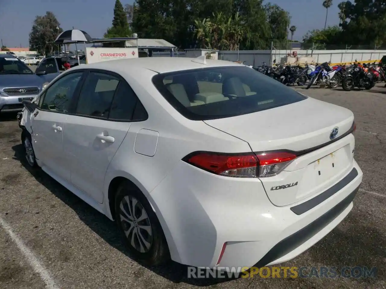 3 Photograph of a damaged car JTDEBRBE4LJ025642 TOYOTA COROLLA 2020