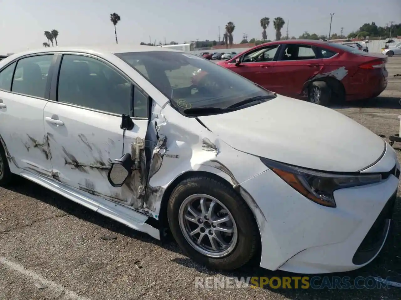 9 Photograph of a damaged car JTDEBRBE4LJ025642 TOYOTA COROLLA 2020