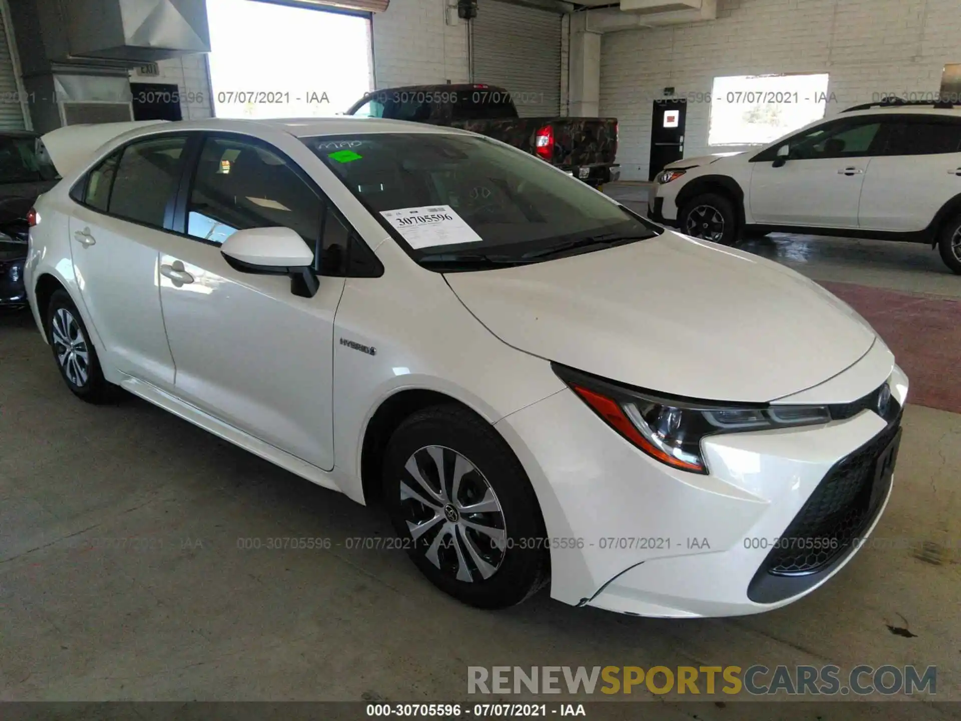 1 Photograph of a damaged car JTDEBRBE4LJ025950 TOYOTA COROLLA 2020