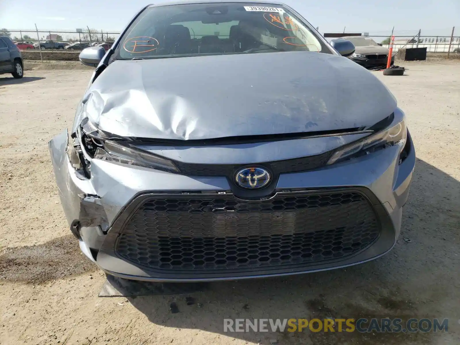 9 Photograph of a damaged car JTDEBRBE4LJ026497 TOYOTA COROLLA 2020