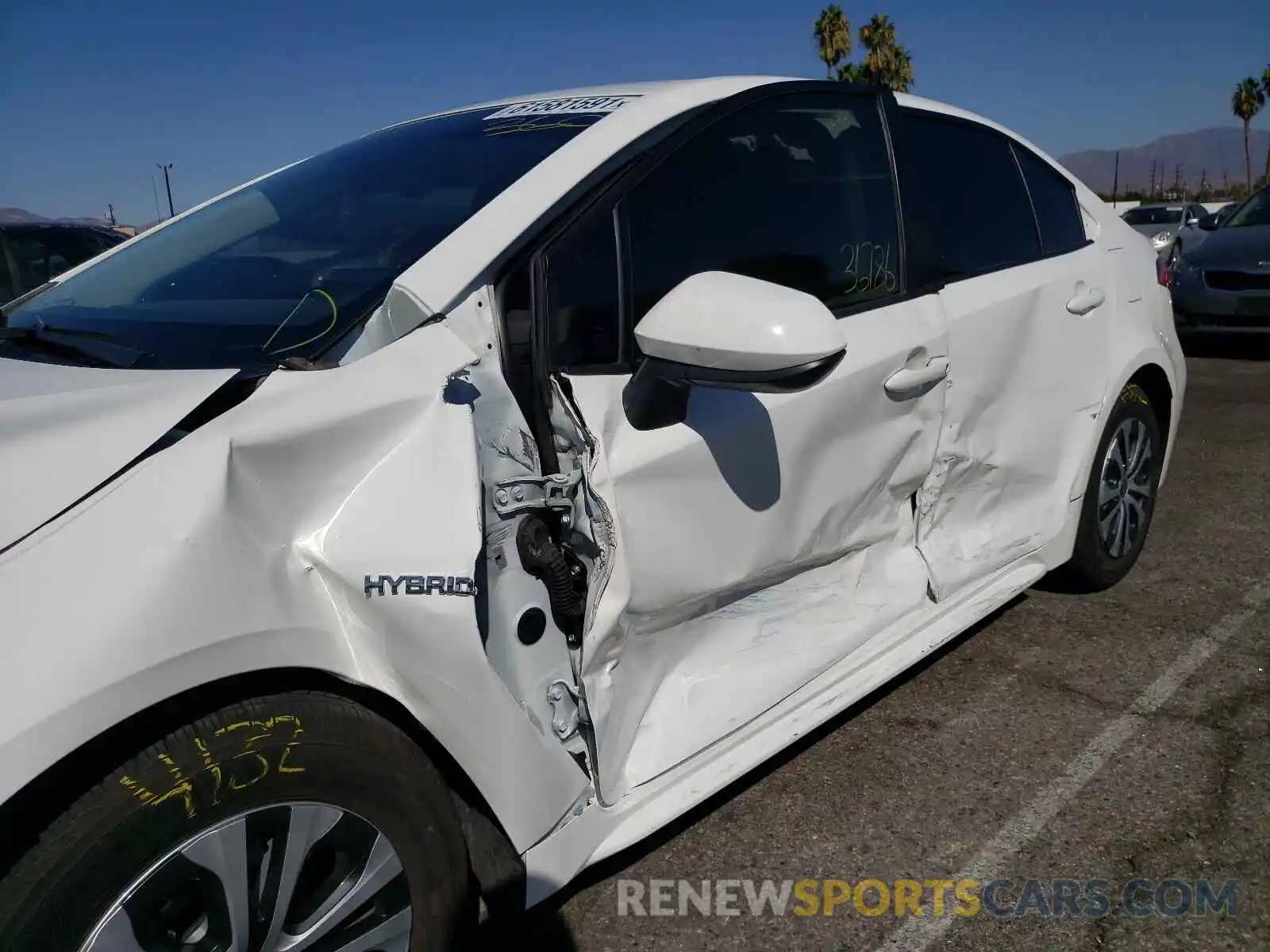 9 Photograph of a damaged car JTDEBRBE4LJ029271 TOYOTA COROLLA 2020