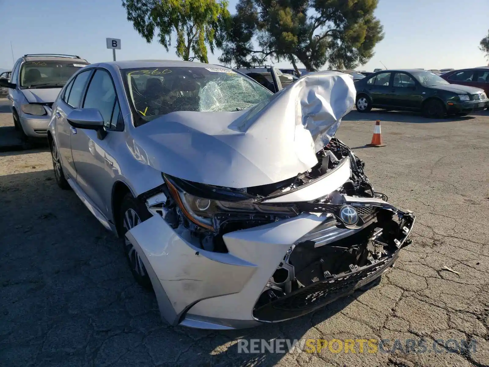 1 Photograph of a damaged car JTDEBRBE4LJ029397 TOYOTA COROLLA 2020