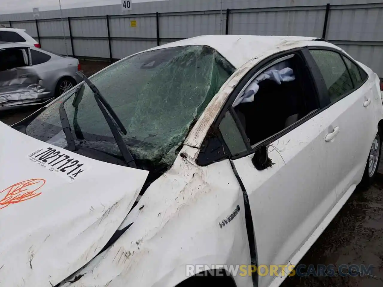 9 Photograph of a damaged car JTDEBRBE4LJ030789 TOYOTA COROLLA 2020