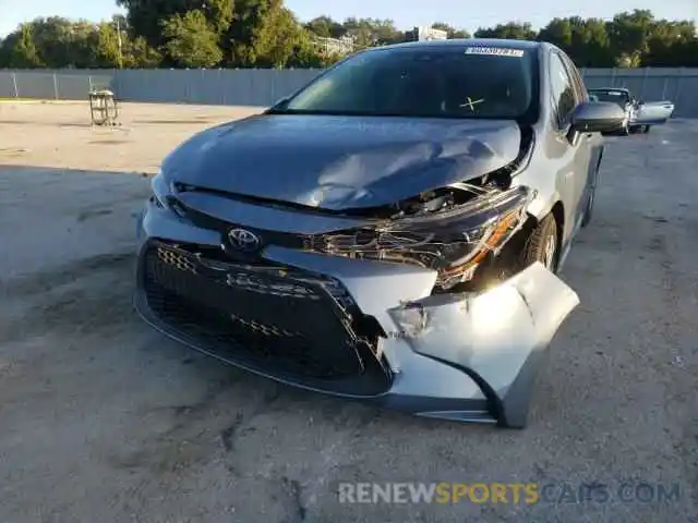 9 Photograph of a damaged car JTDEBRBE4LJ031571 TOYOTA COROLLA 2020