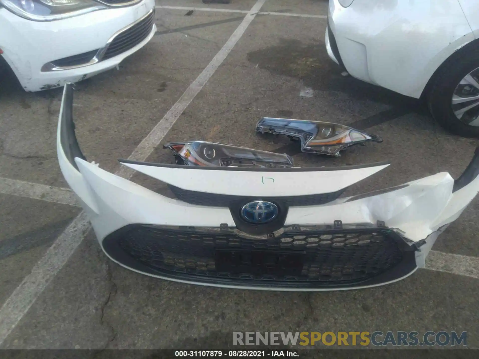 12 Photograph of a damaged car JTDEBRBE5LJ000183 TOYOTA COROLLA 2020