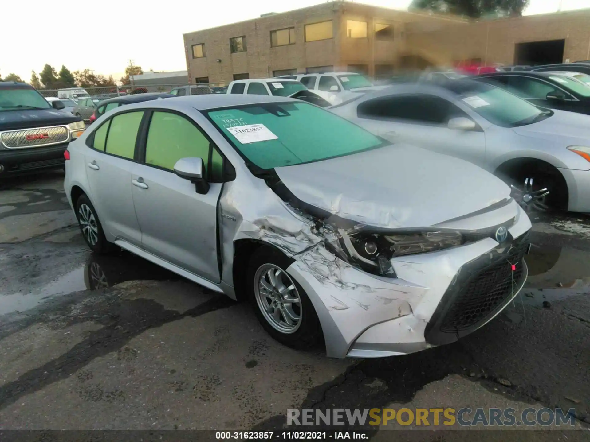 1 Photograph of a damaged car JTDEBRBE5LJ001785 TOYOTA COROLLA 2020