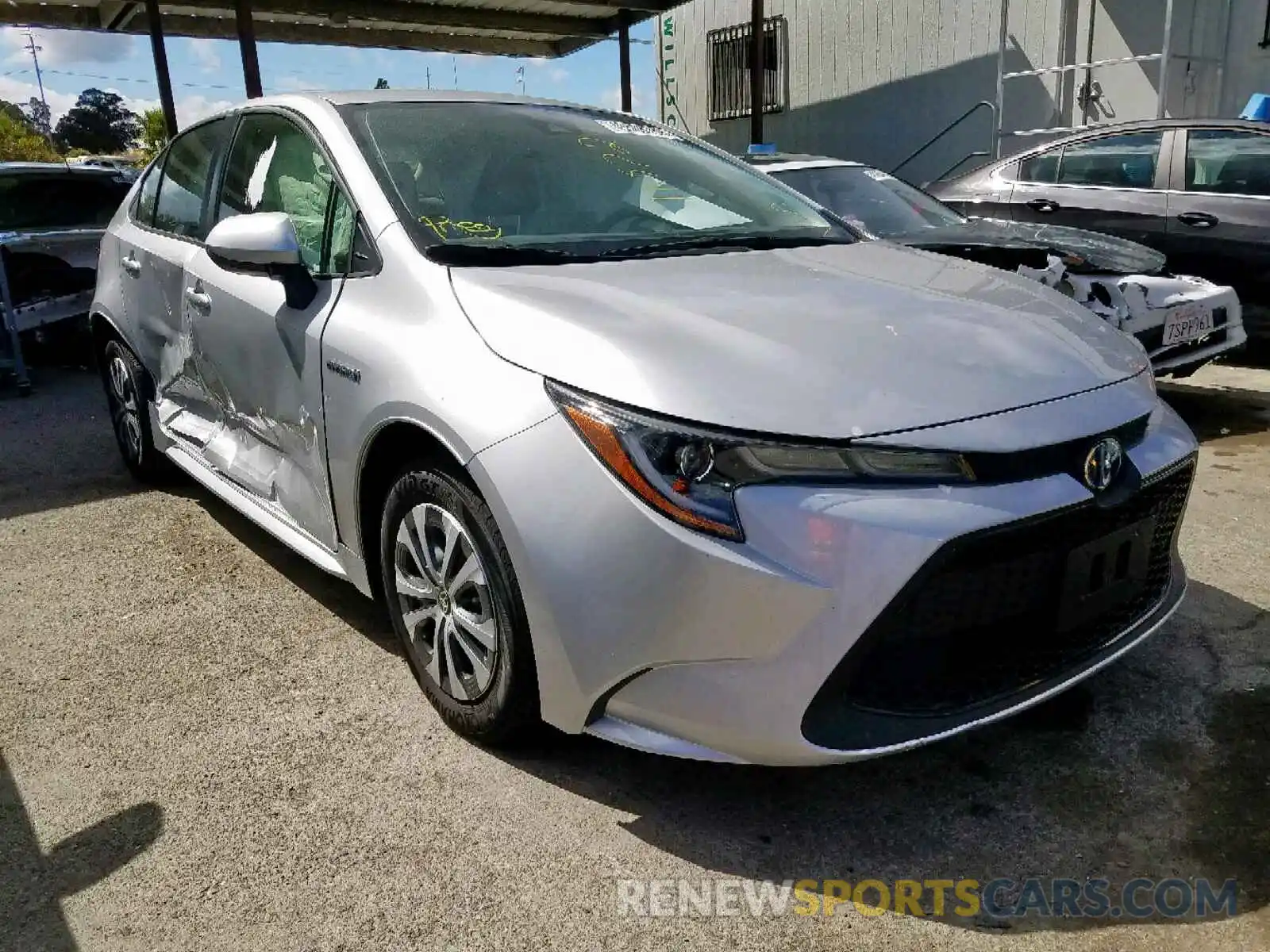 1 Photograph of a damaged car JTDEBRBE5LJ001866 TOYOTA COROLLA 2020