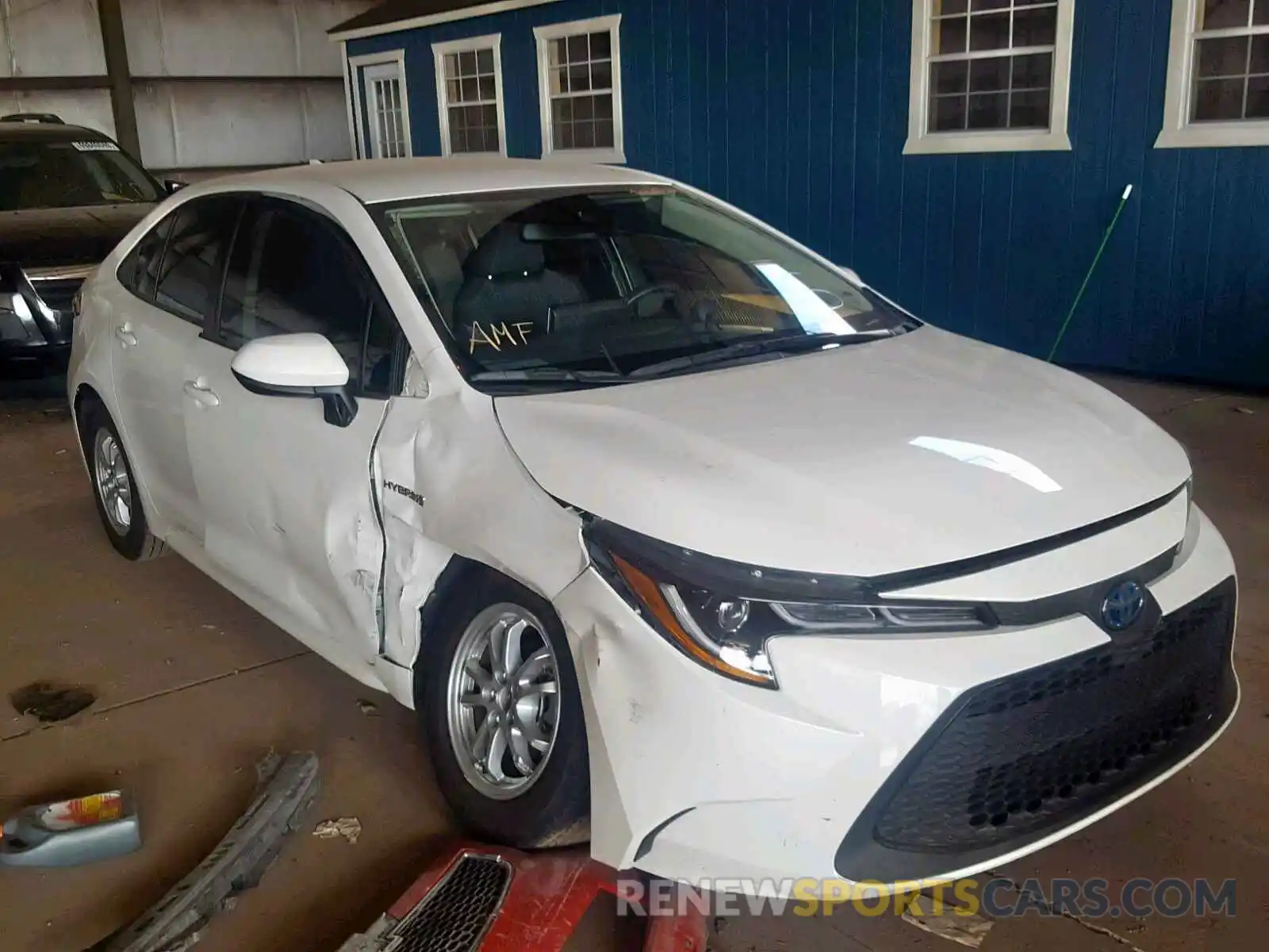 1 Photograph of a damaged car JTDEBRBE5LJ002113 TOYOTA COROLLA 2020