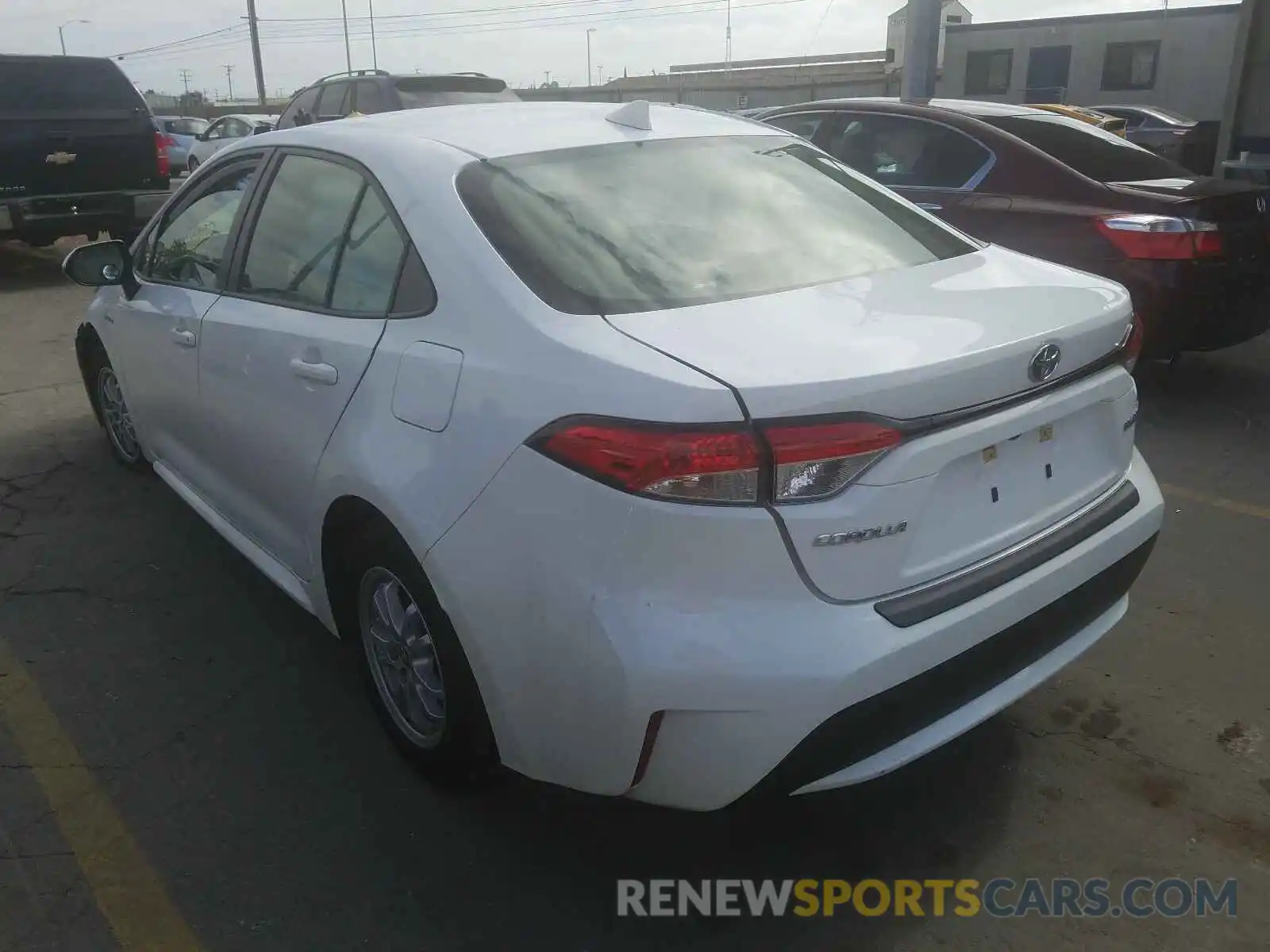 3 Photograph of a damaged car JTDEBRBE5LJ002421 TOYOTA COROLLA 2020