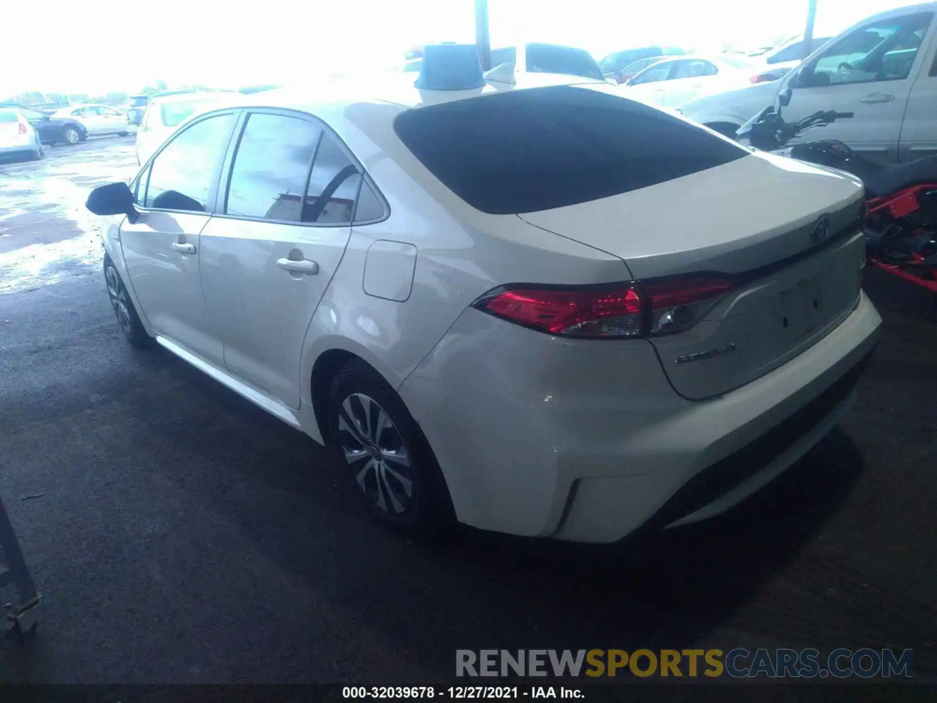 3 Photograph of a damaged car JTDEBRBE5LJ003598 TOYOTA COROLLA 2020