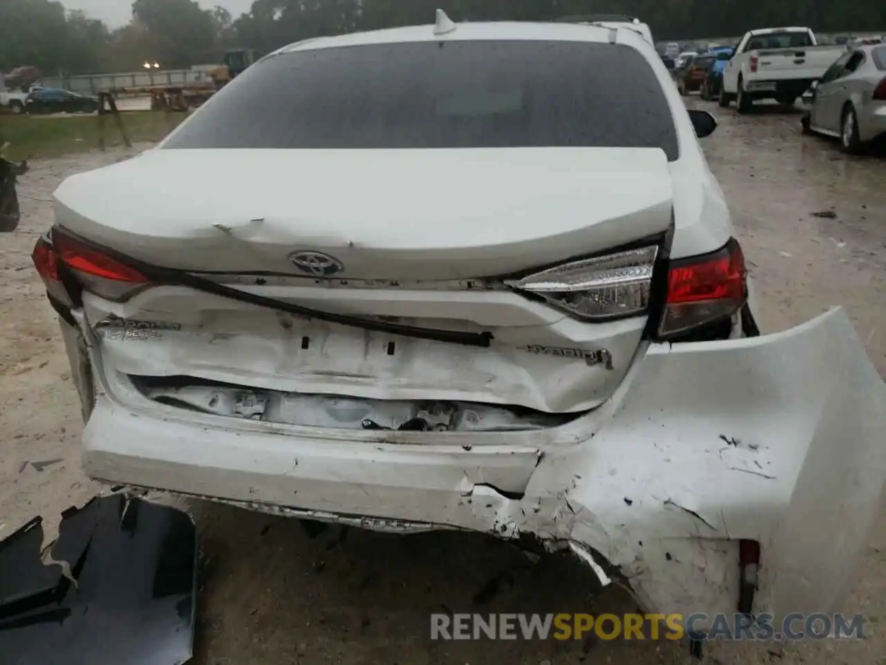 9 Photograph of a damaged car JTDEBRBE5LJ004234 TOYOTA COROLLA 2020