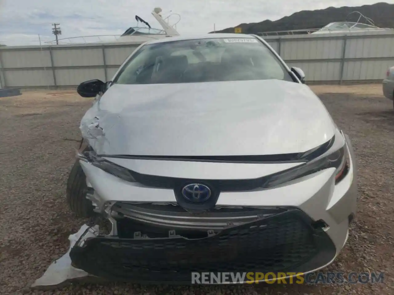 5 Photograph of a damaged car JTDEBRBE5LJ004489 TOYOTA COROLLA 2020