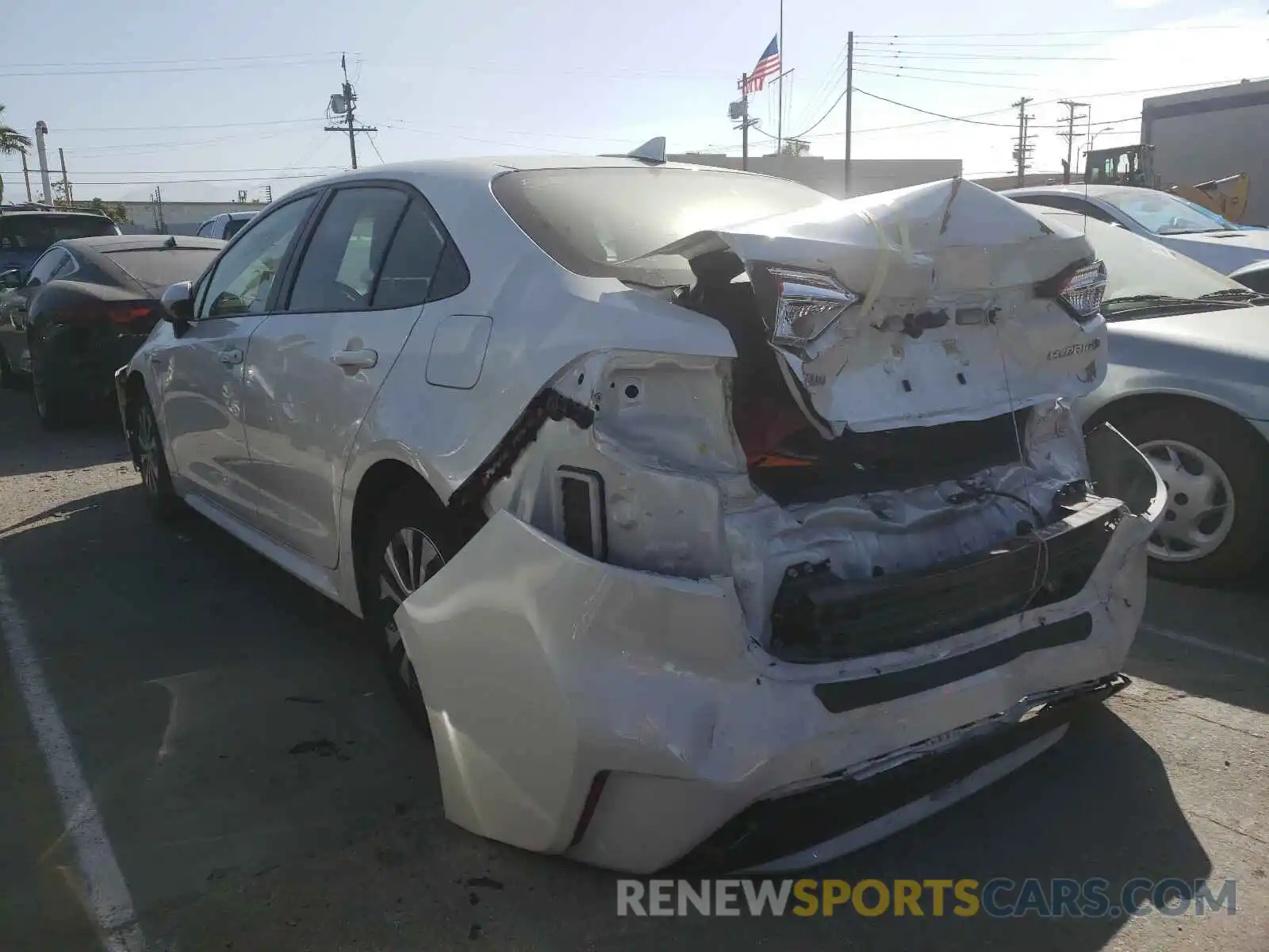 3 Photograph of a damaged car JTDEBRBE5LJ004766 TOYOTA COROLLA 2020