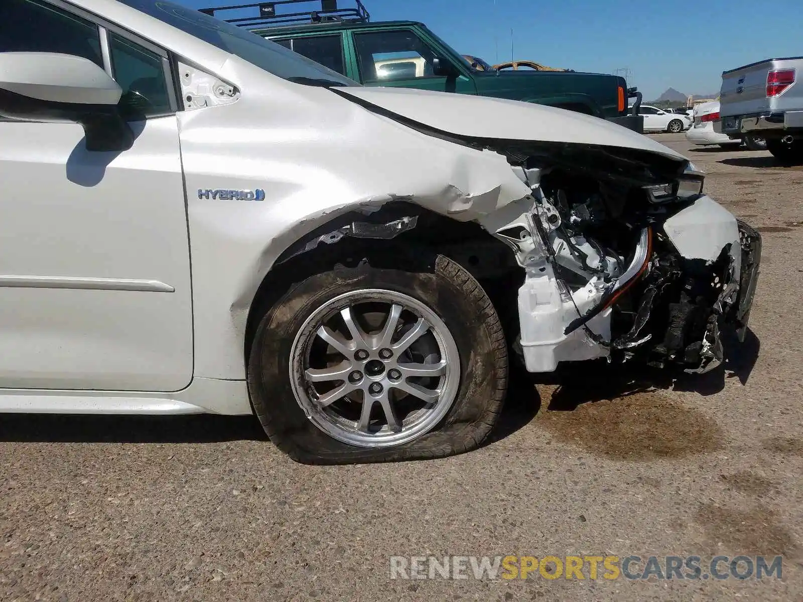 9 Photograph of a damaged car JTDEBRBE5LJ005044 TOYOTA COROLLA 2020