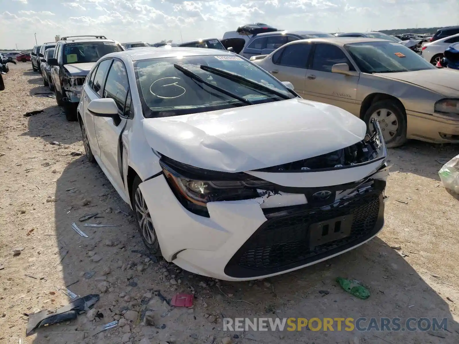 1 Photograph of a damaged car JTDEBRBE5LJ007828 TOYOTA COROLLA 2020