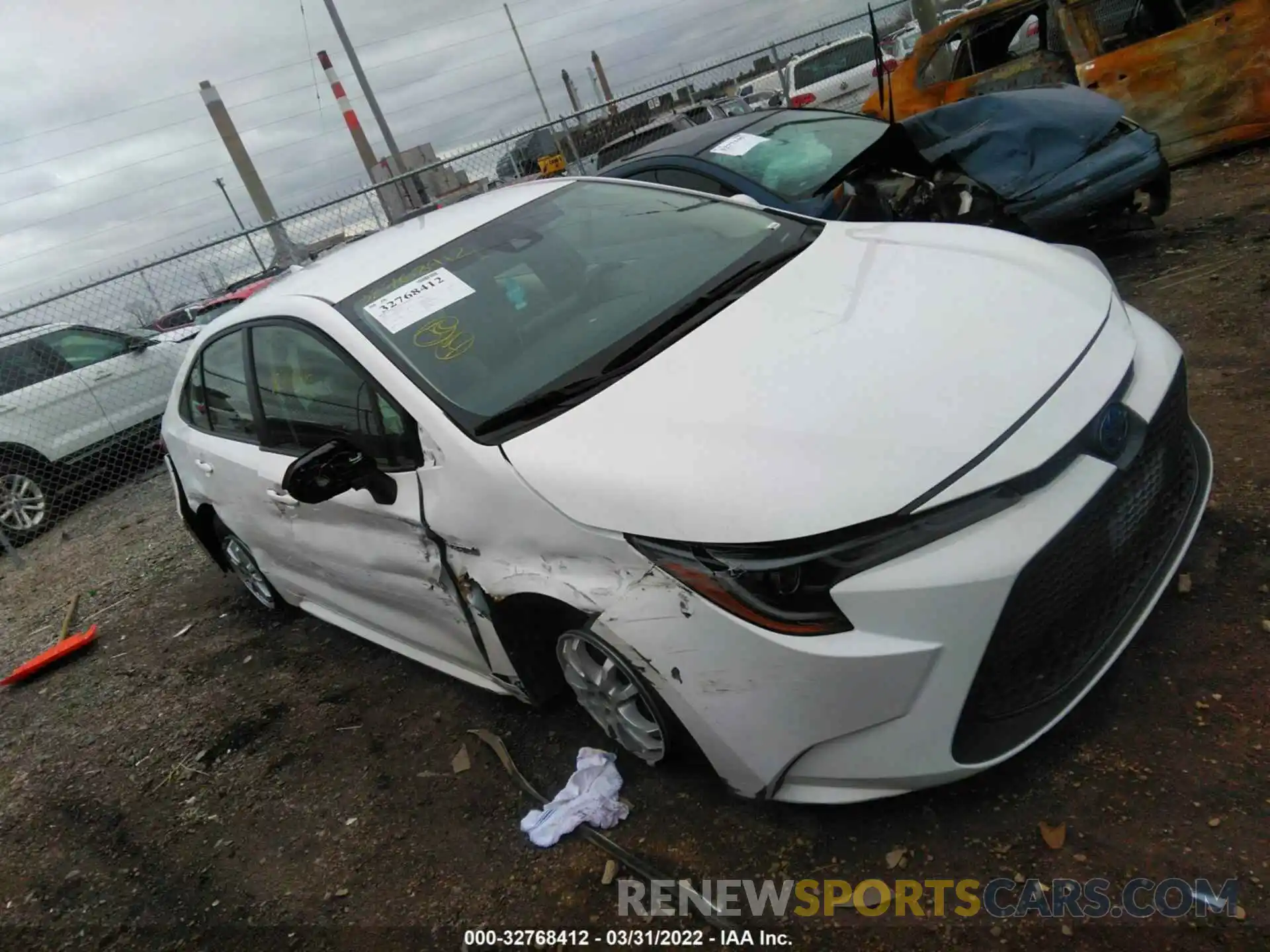 1 Photograph of a damaged car JTDEBRBE5LJ008512 TOYOTA COROLLA 2020