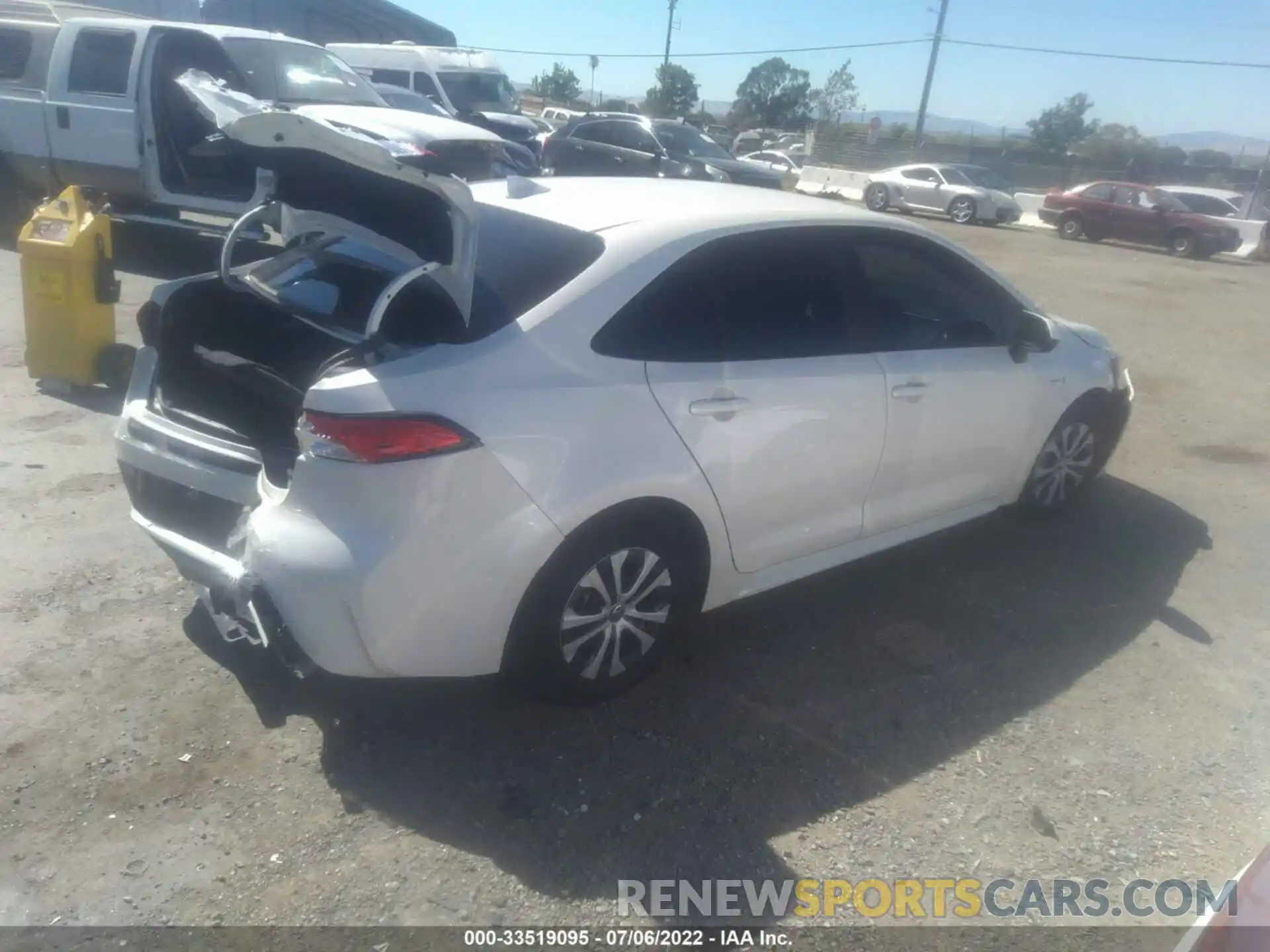 4 Photograph of a damaged car JTDEBRBE5LJ008817 TOYOTA COROLLA 2020