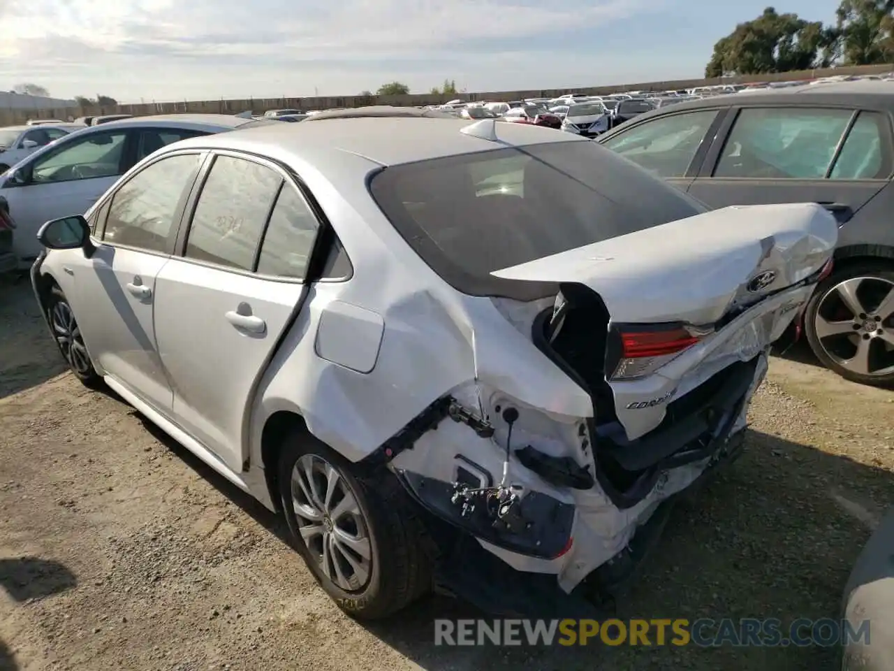 3 Photograph of a damaged car JTDEBRBE5LJ009045 TOYOTA COROLLA 2020