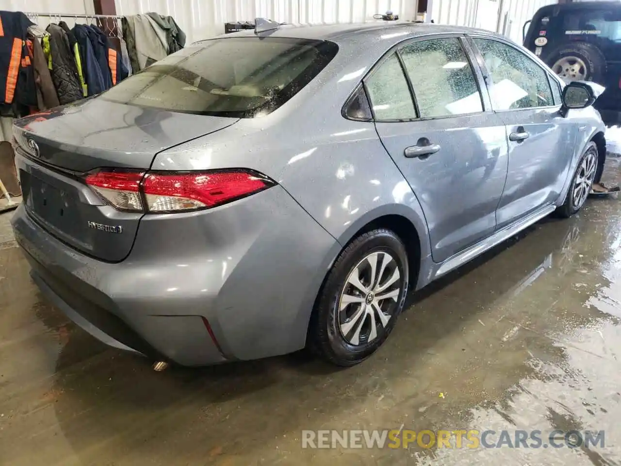 4 Photograph of a damaged car JTDEBRBE5LJ009160 TOYOTA COROLLA 2020