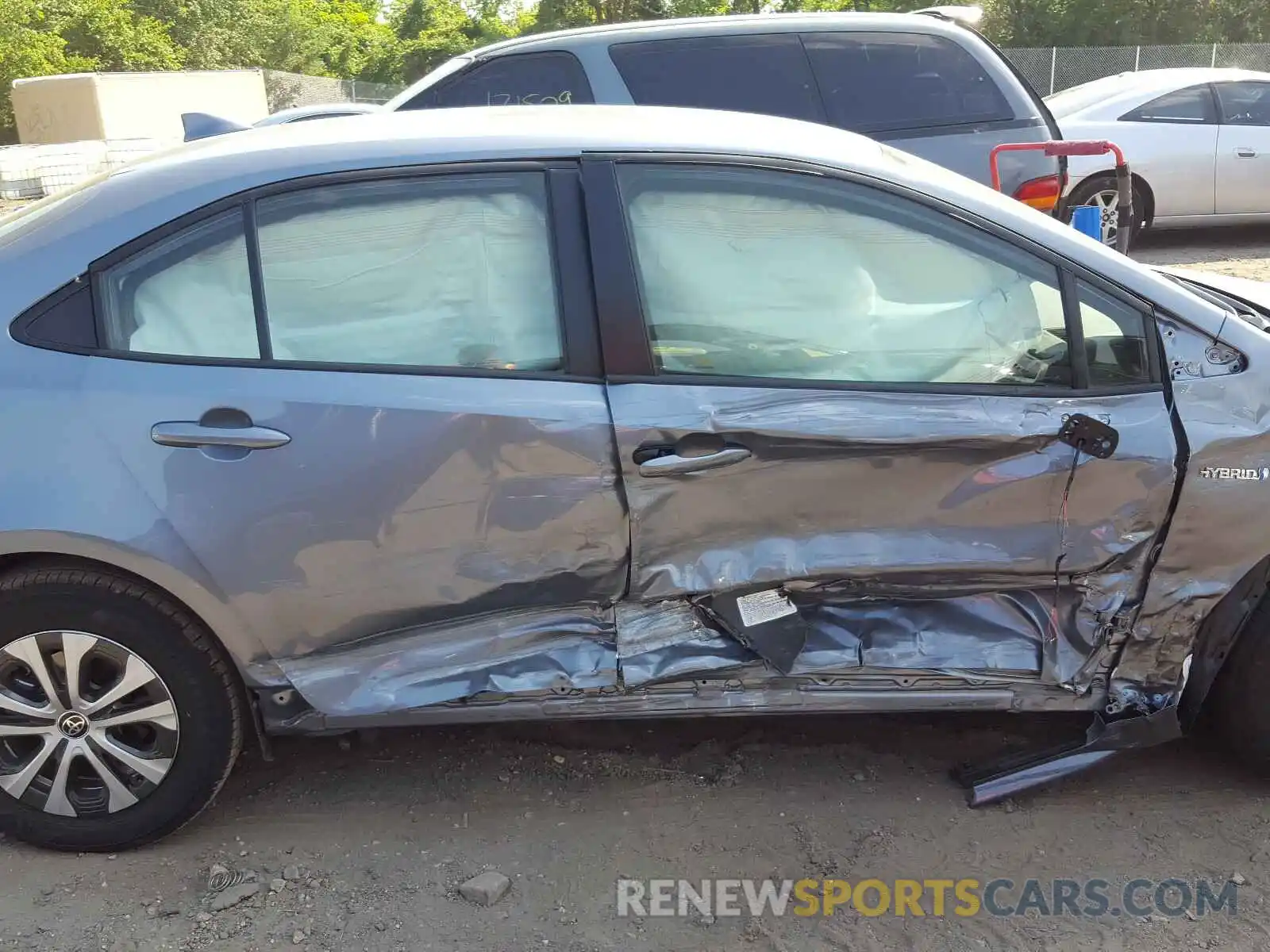 9 Photograph of a damaged car JTDEBRBE5LJ009725 TOYOTA COROLLA 2020