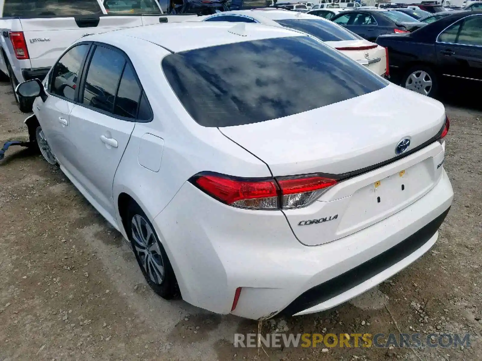 3 Photograph of a damaged car JTDEBRBE5LJ009871 TOYOTA COROLLA 2020