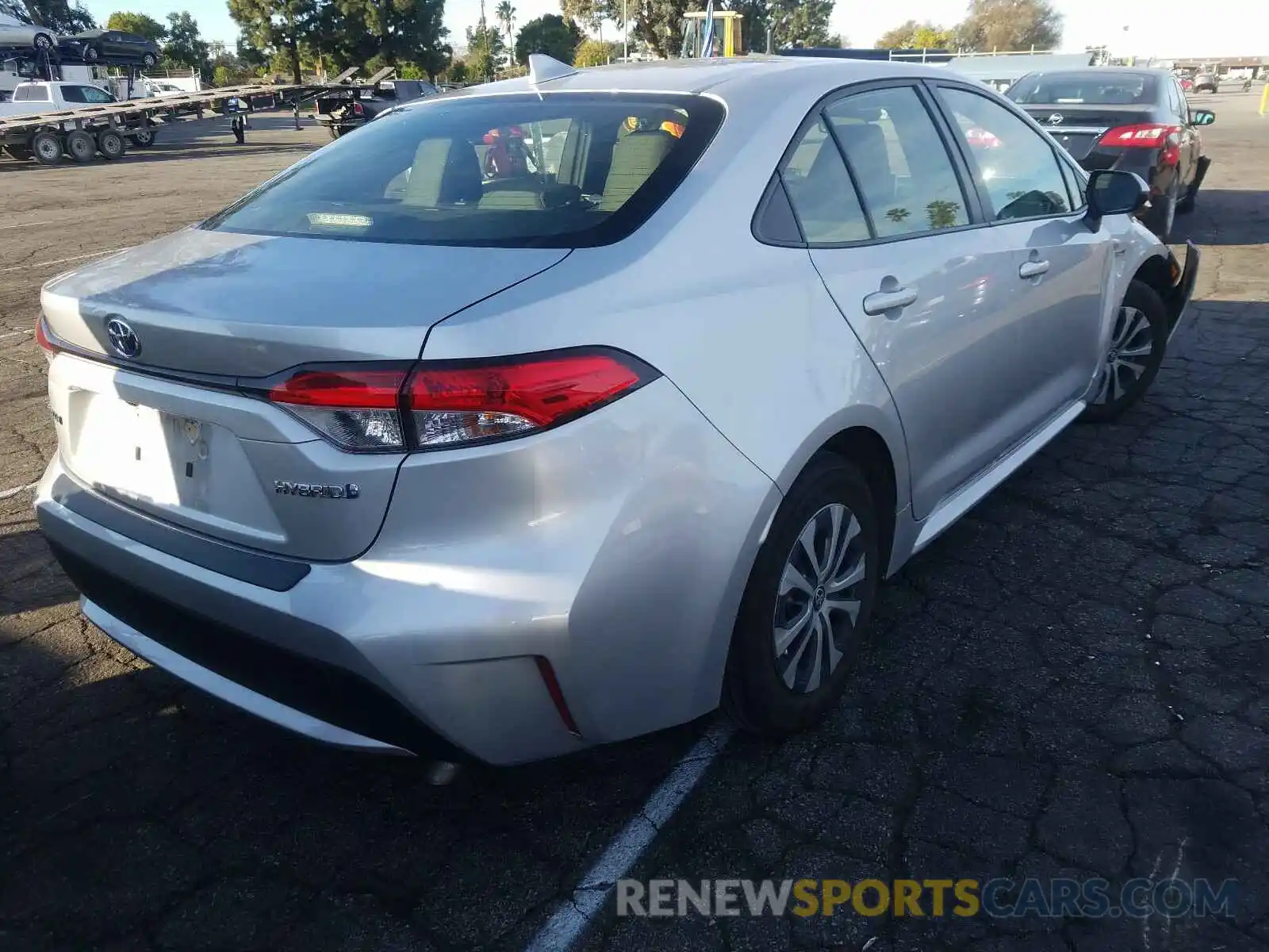 4 Photograph of a damaged car JTDEBRBE5LJ010874 TOYOTA COROLLA 2020