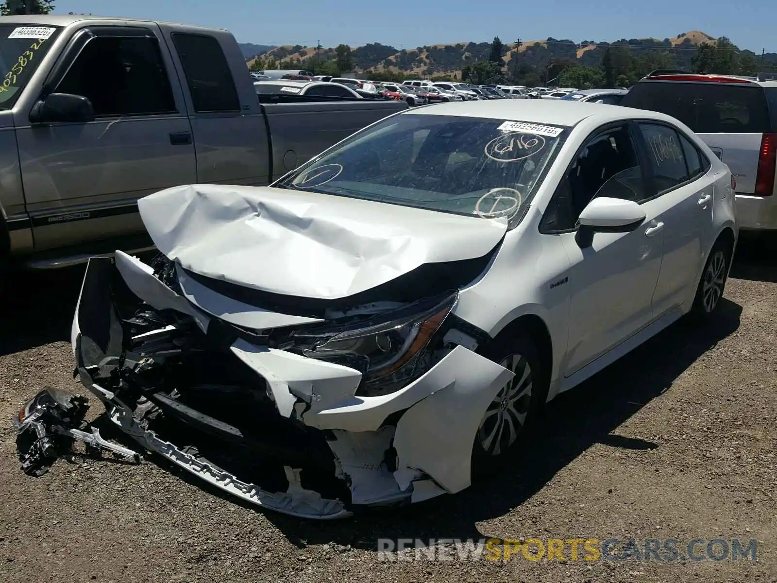 2 Photograph of a damaged car JTDEBRBE5LJ011202 TOYOTA COROLLA 2020