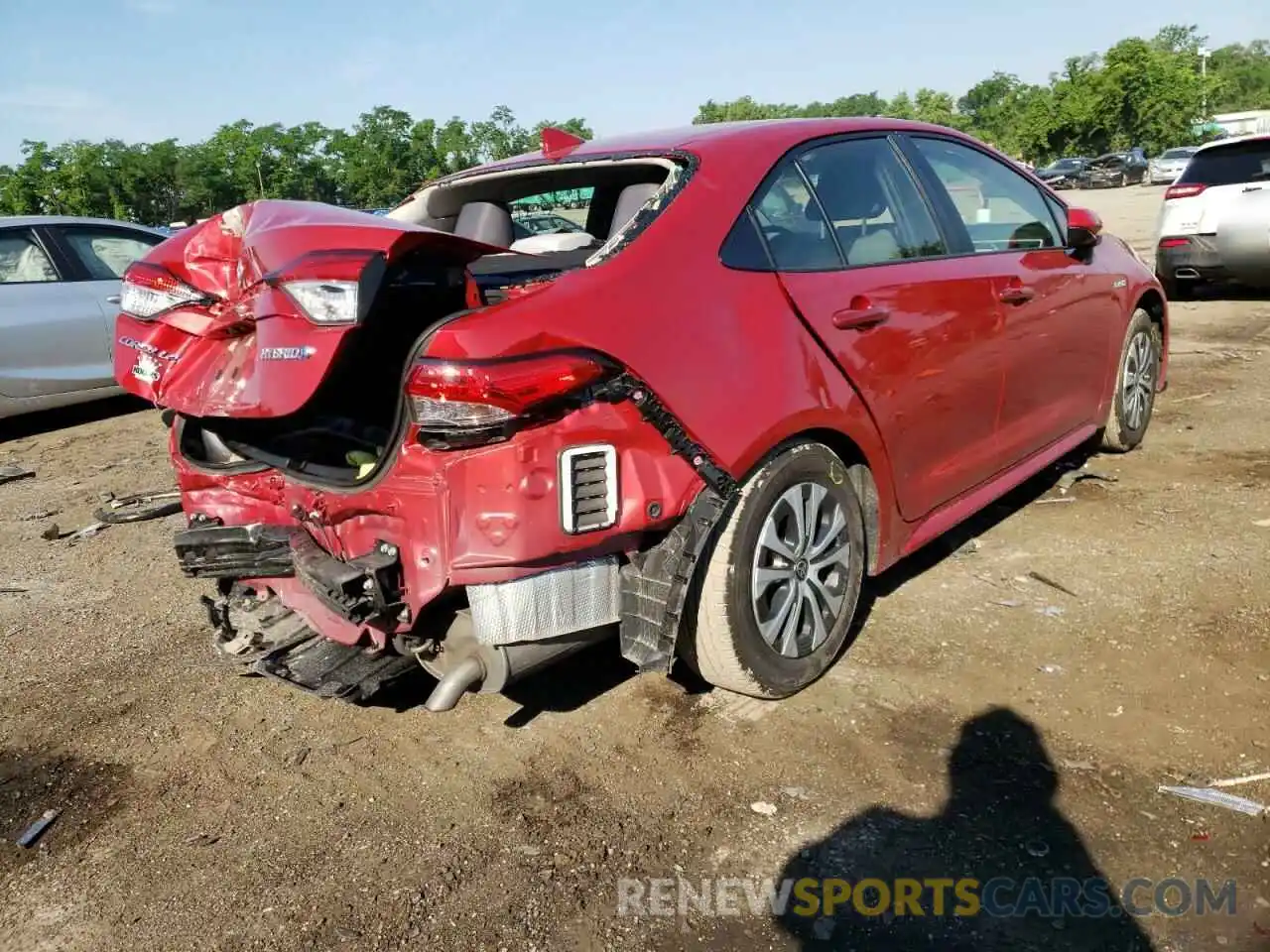 4 Photograph of a damaged car JTDEBRBE5LJ012267 TOYOTA COROLLA 2020