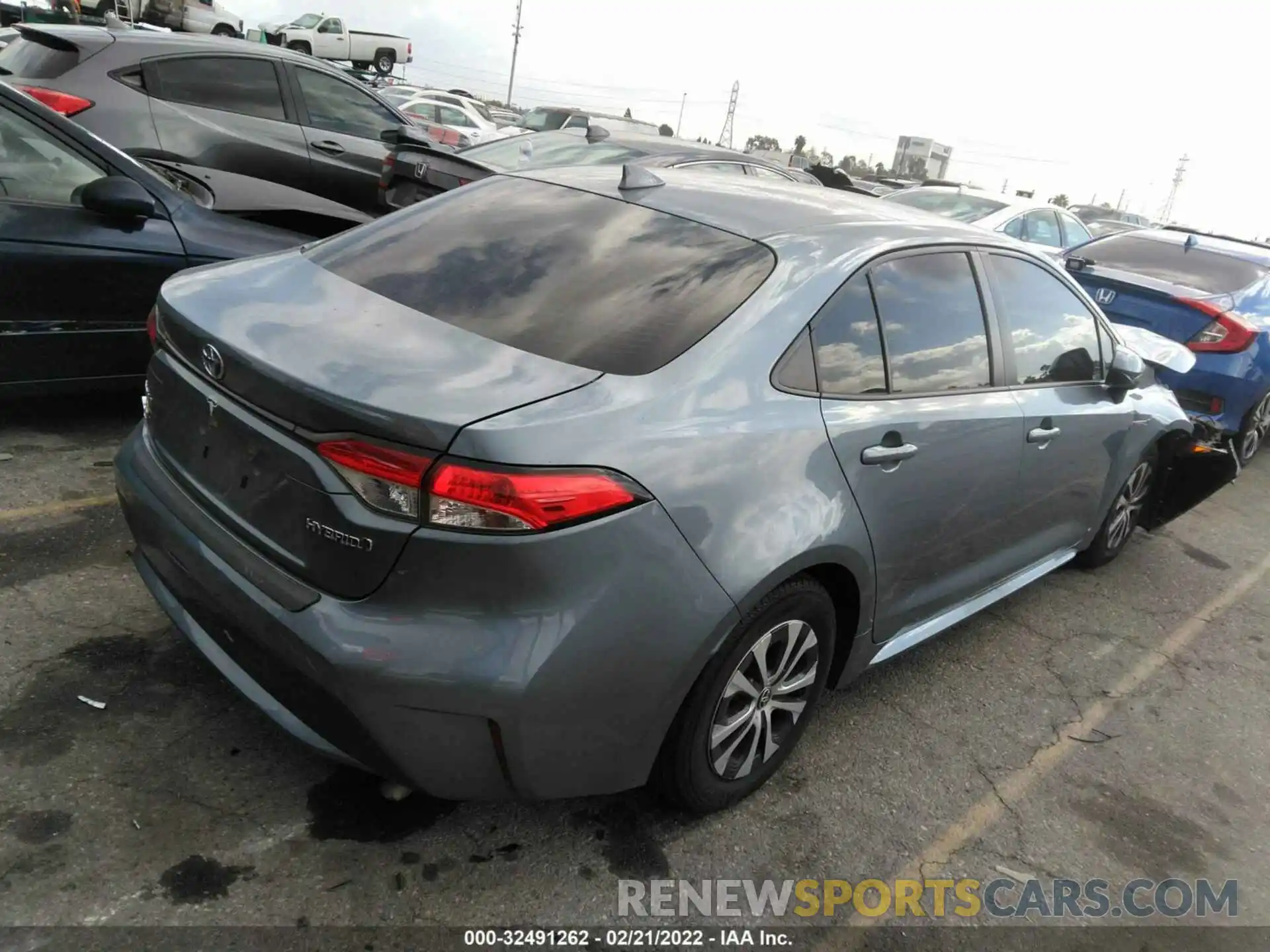 4 Photograph of a damaged car JTDEBRBE5LJ012348 TOYOTA COROLLA 2020