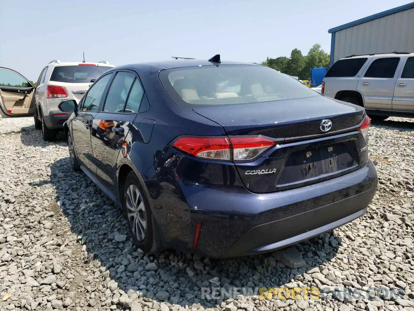 3 Photograph of a damaged car JTDEBRBE5LJ012415 TOYOTA COROLLA 2020