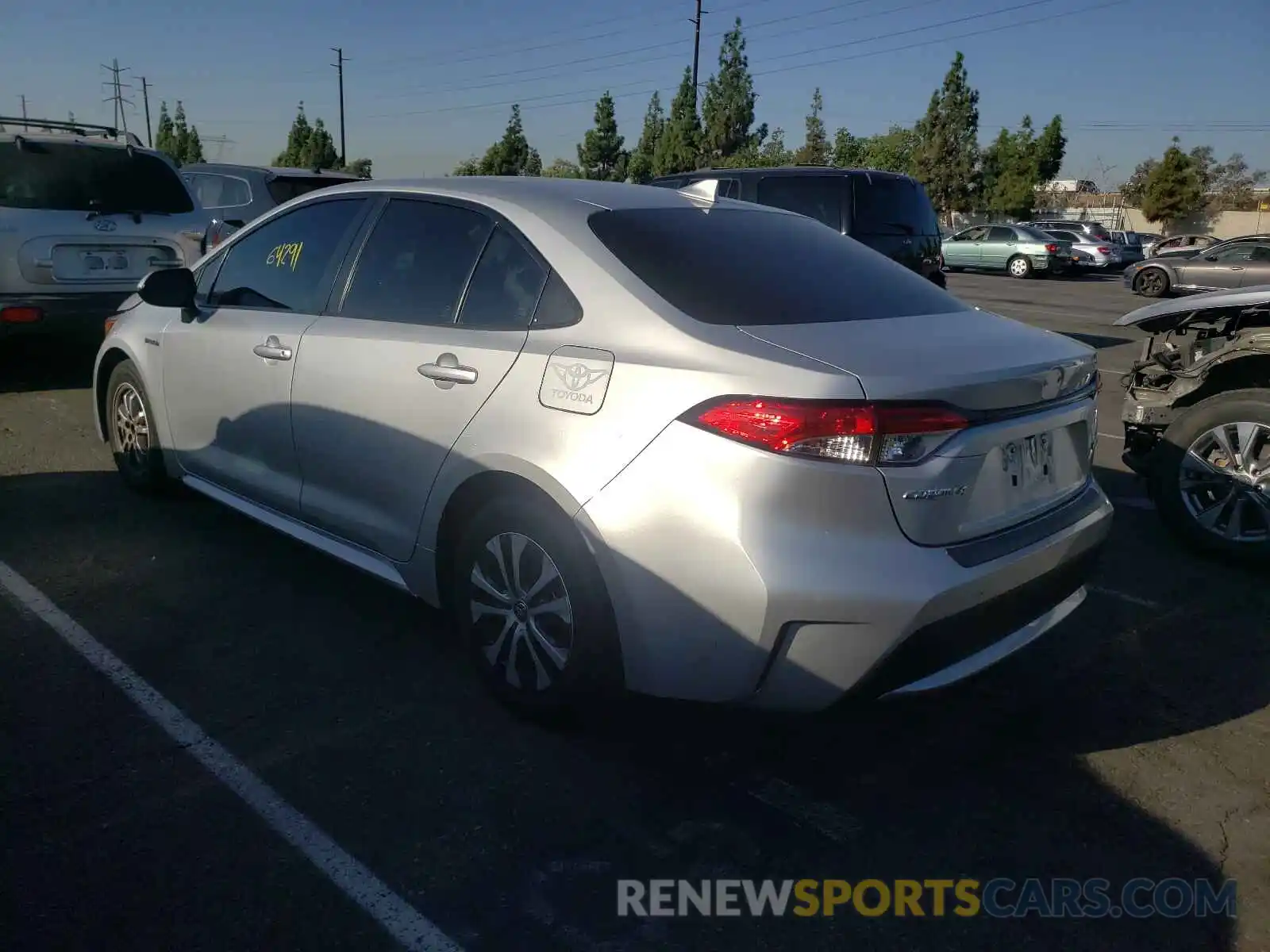 3 Photograph of a damaged car JTDEBRBE5LJ013855 TOYOTA COROLLA 2020