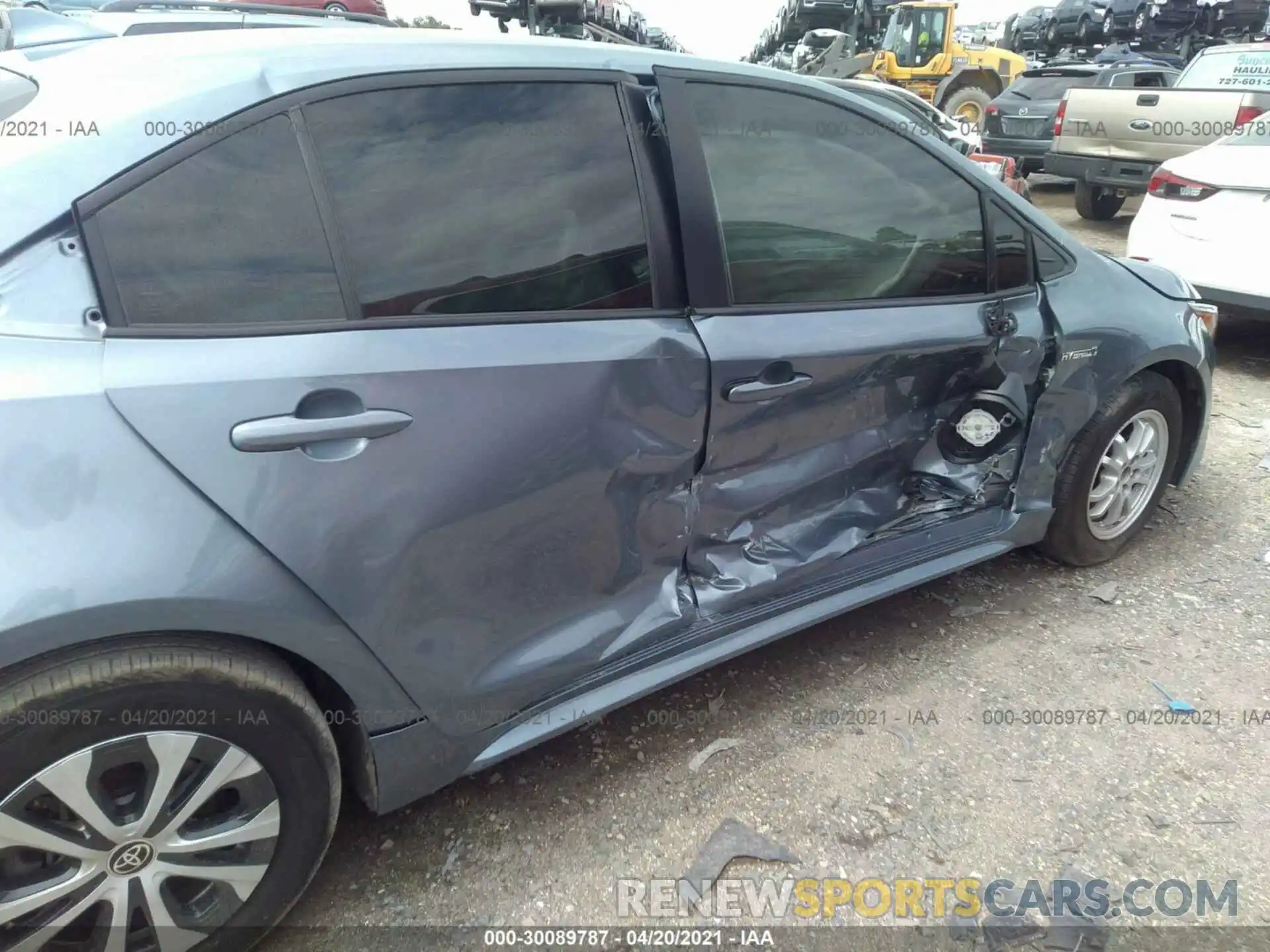 6 Photograph of a damaged car JTDEBRBE5LJ015055 TOYOTA COROLLA 2020