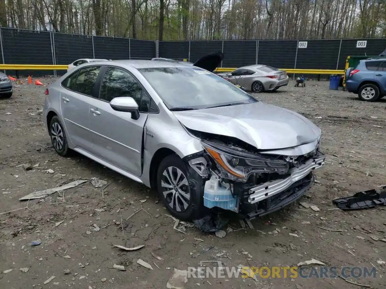 1 Photograph of a damaged car JTDEBRBE5LJ015511 TOYOTA COROLLA 2020