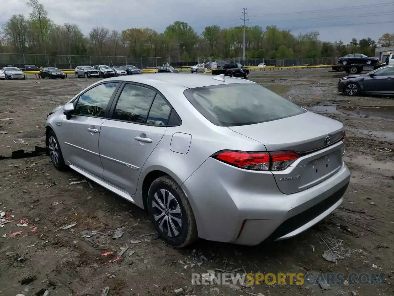 3 Photograph of a damaged car JTDEBRBE5LJ015511 TOYOTA COROLLA 2020