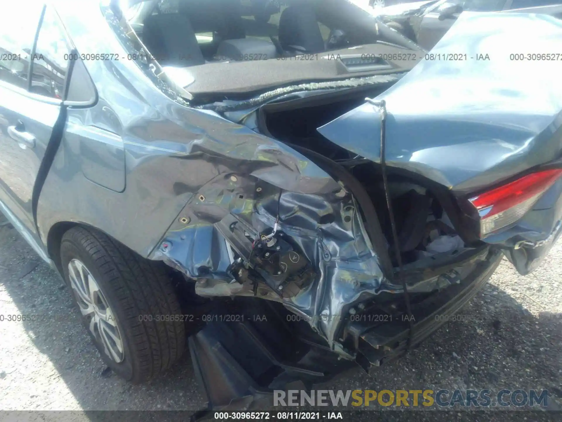 6 Photograph of a damaged car JTDEBRBE5LJ016268 TOYOTA COROLLA 2020