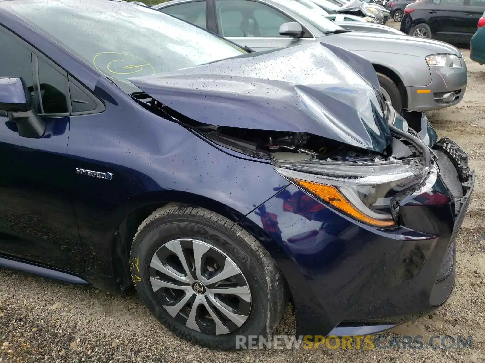 9 Photograph of a damaged car JTDEBRBE5LJ016951 TOYOTA COROLLA 2020