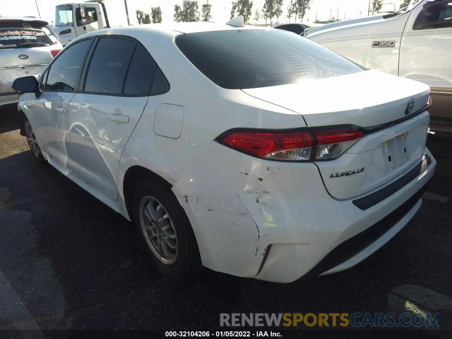 3 Photograph of a damaged car JTDEBRBE5LJ017047 TOYOTA COROLLA 2020