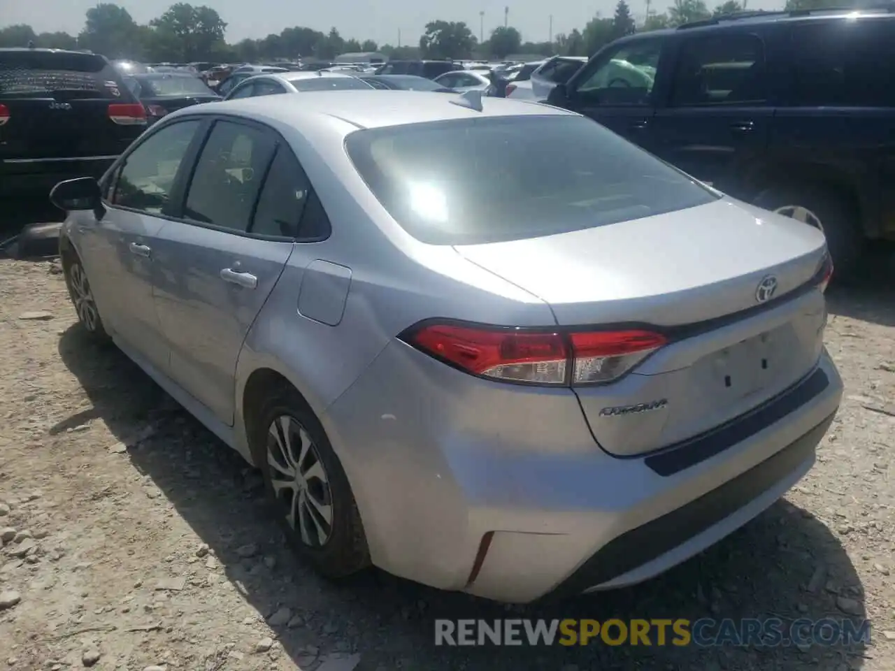 3 Photograph of a damaged car JTDEBRBE5LJ017131 TOYOTA COROLLA 2020