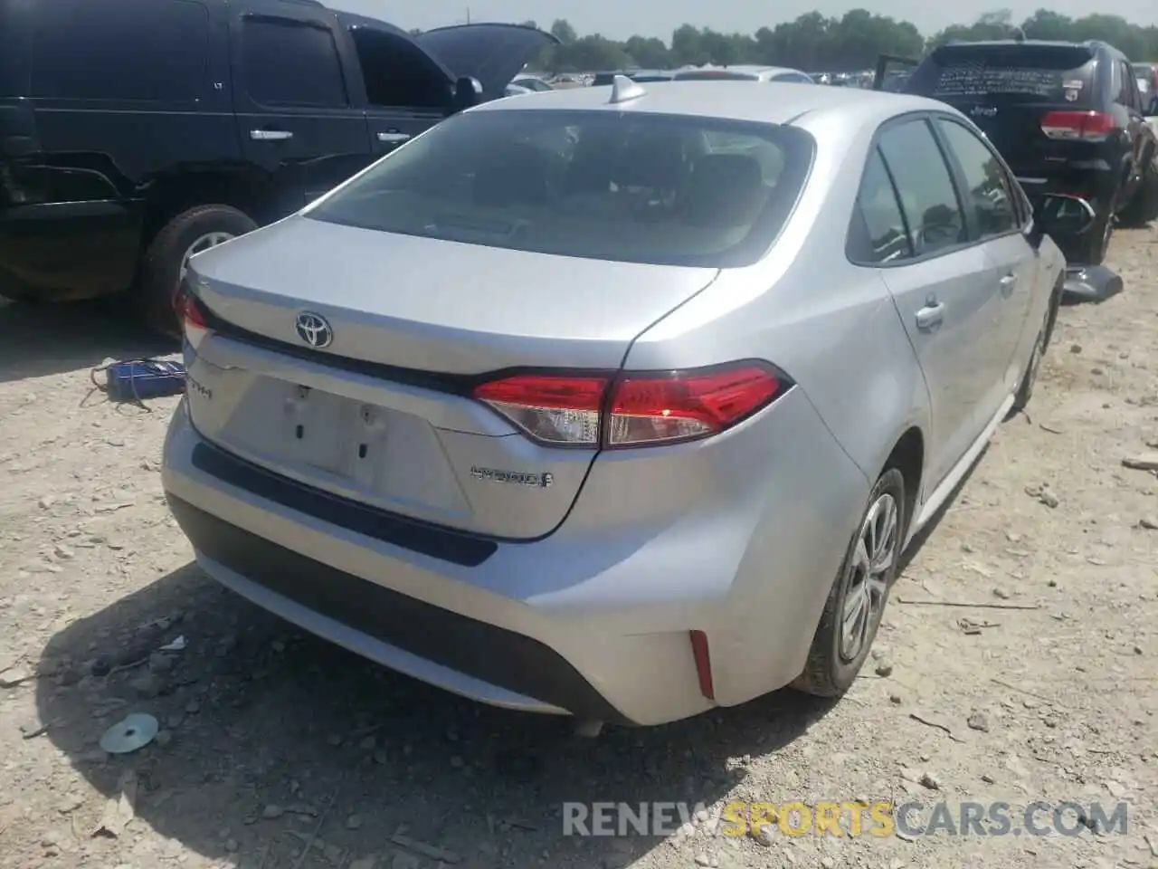 4 Photograph of a damaged car JTDEBRBE5LJ017131 TOYOTA COROLLA 2020