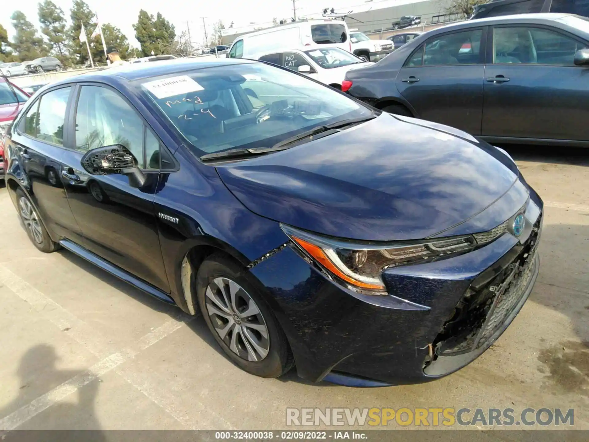 1 Photograph of a damaged car JTDEBRBE5LJ018215 TOYOTA COROLLA 2020