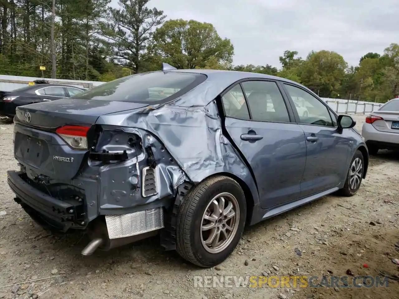 4 Photograph of a damaged car JTDEBRBE5LJ019316 TOYOTA COROLLA 2020