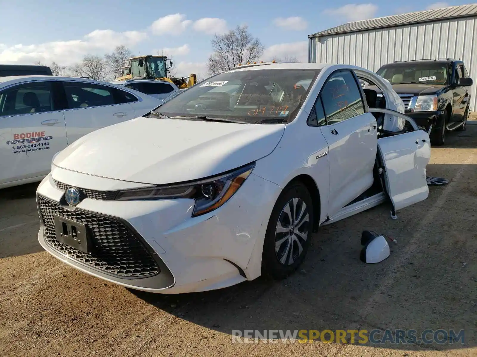 2 Photograph of a damaged car JTDEBRBE5LJ019719 TOYOTA COROLLA 2020