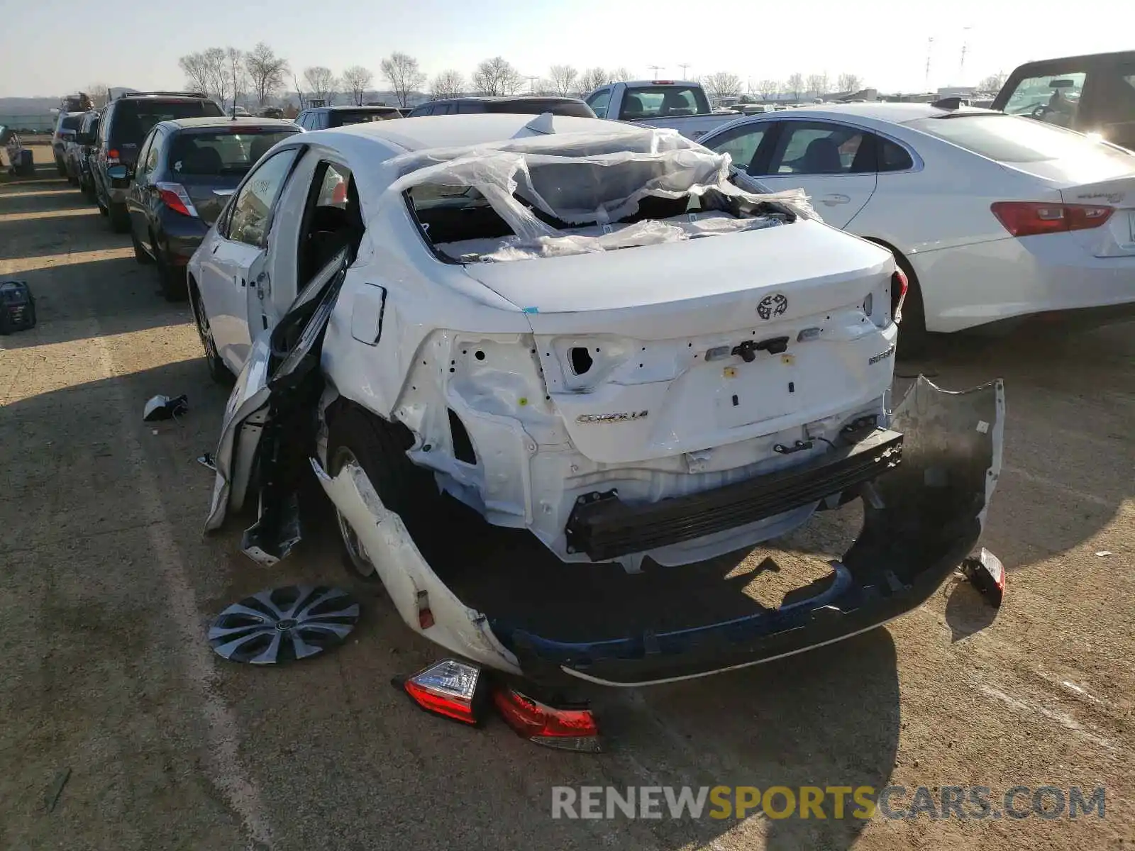 9 Photograph of a damaged car JTDEBRBE5LJ019719 TOYOTA COROLLA 2020