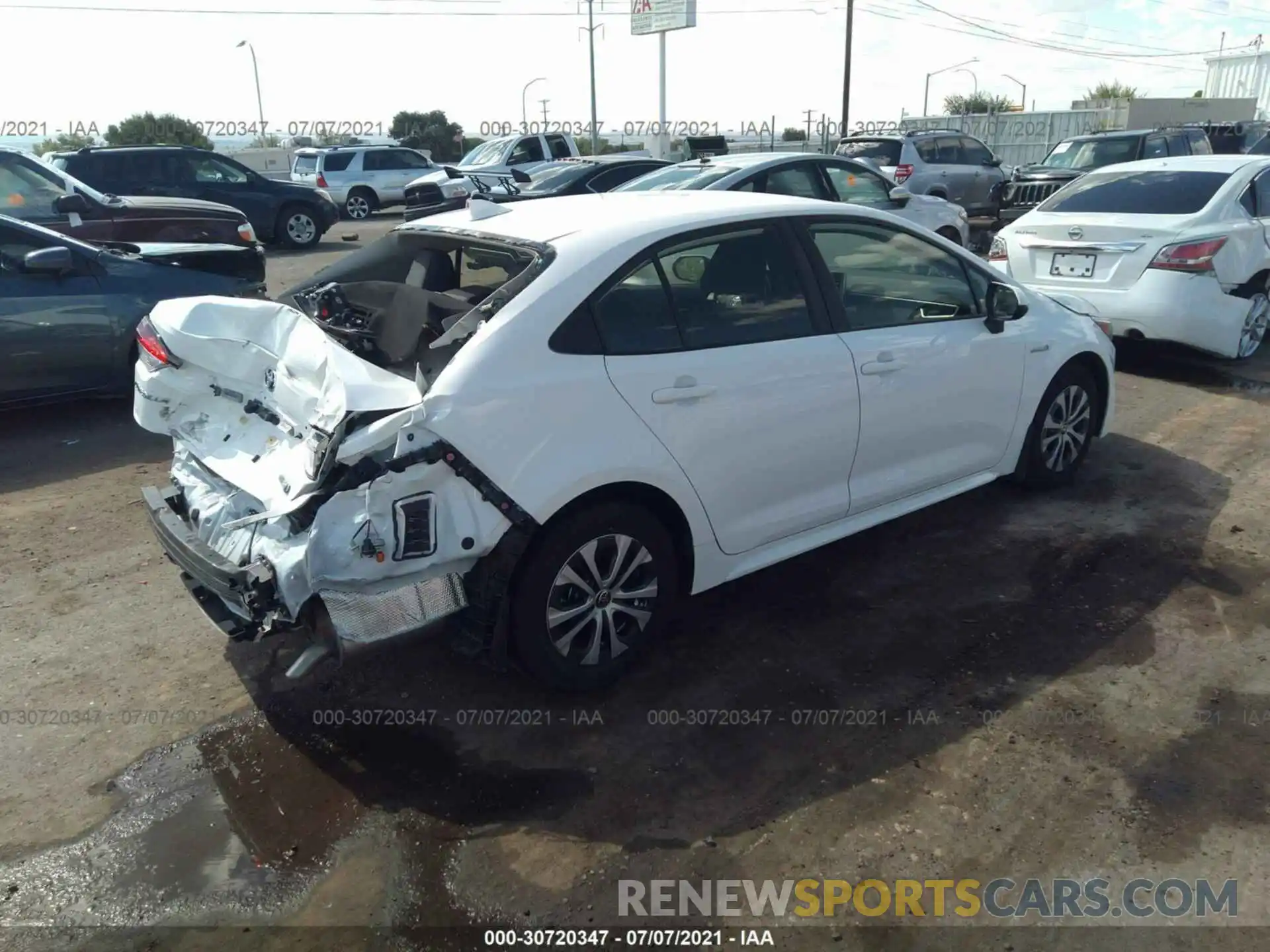 4 Photograph of a damaged car JTDEBRBE5LJ021695 TOYOTA COROLLA 2020