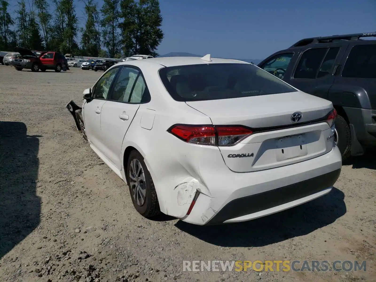 3 Photograph of a damaged car JTDEBRBE5LJ021907 TOYOTA COROLLA 2020